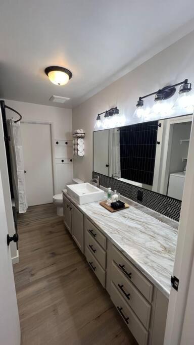 Villa Red Brick Retreat Blackfoot Esterno foto